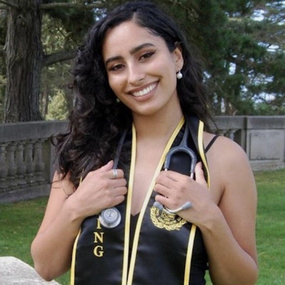 Meet your Posher, Shaina - Picture 1 of 1